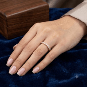Gold sleek band